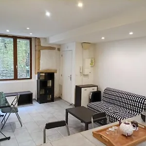 Charmant studio à la Croix Rousse avec patio Appartement